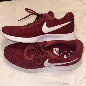 Nike Size 9 burgundy & white
